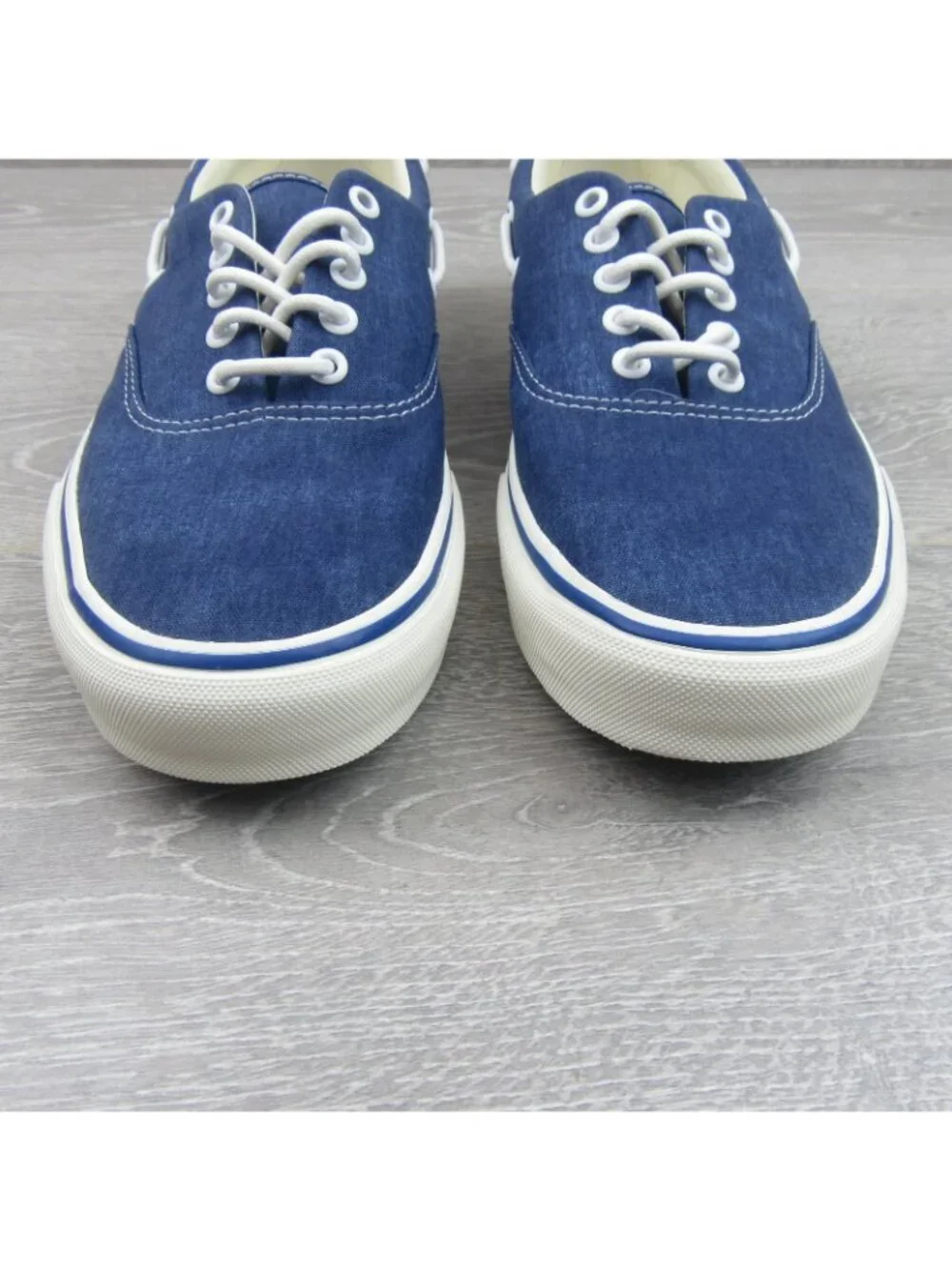 Vans authentic boat